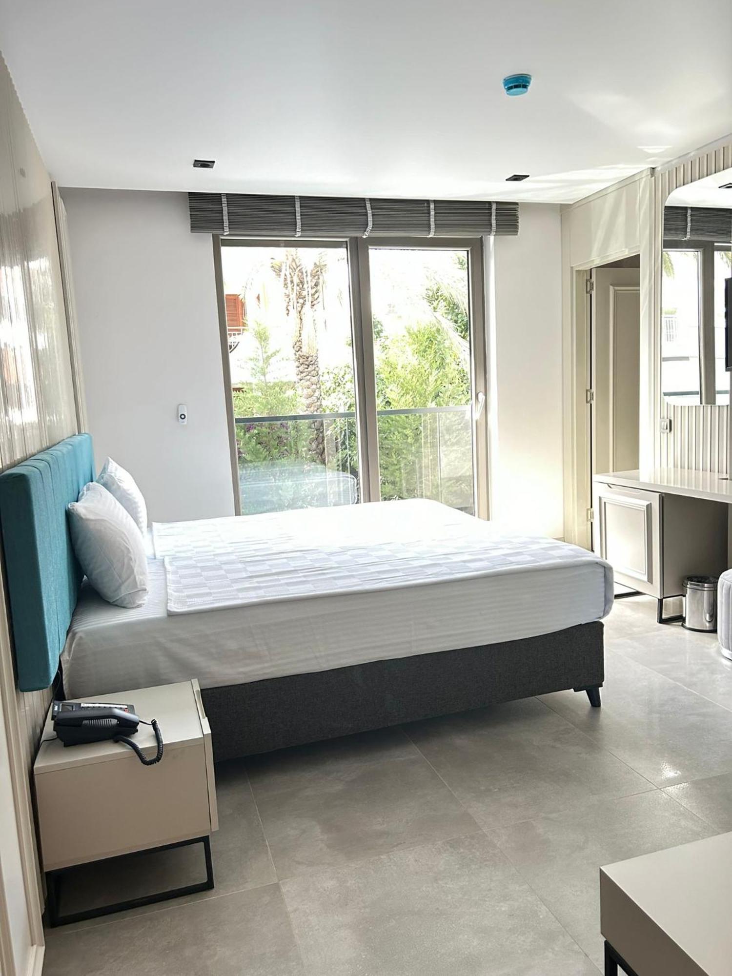 Sam Hotel Antalya Bagian luar foto